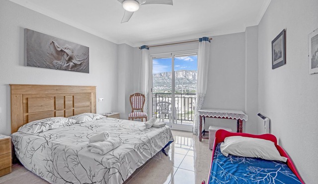 Apartment 'Gata De Gorgos' with Mountain View, Balcony and Wi-Fi