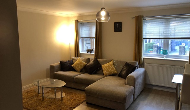 Apartment gem in Harrogate, gateway to The Dales. Pet-friendly!