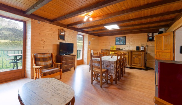 Apartment 'Gite La Ferme' with Mountain View, Balcony and Wi-Fi