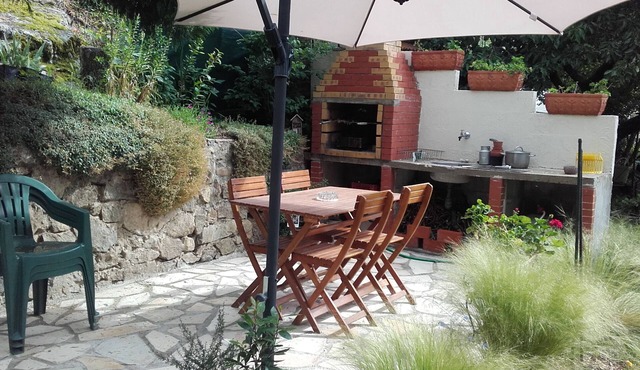 Apartment 'Gite Bulgarana - 4 Pers' with Private Garden and Wi-Fi