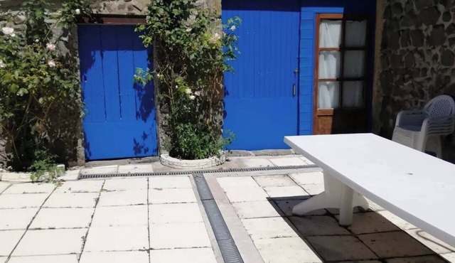 Apartment 'Gîte L'ecureuil' with Shared Pool, Private Terrace and Shared Garden