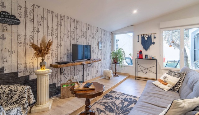 Apartment 'Gîte La Tchoupetta' with Wi-Fi and Air Conditioning