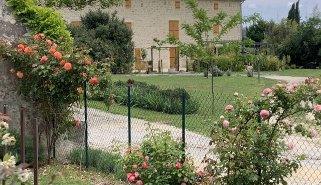 Apartment/GITE sleeps 4 with SPA (Massages on reservation)