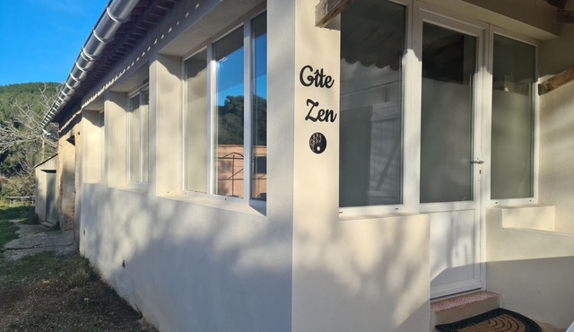 Apartment 'Gîte Zen' with Mountain View, Shared Pool and Wi-Fi