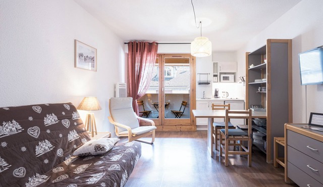 Apartment 'Grand Chalet' with Balcony and Wi-Fi