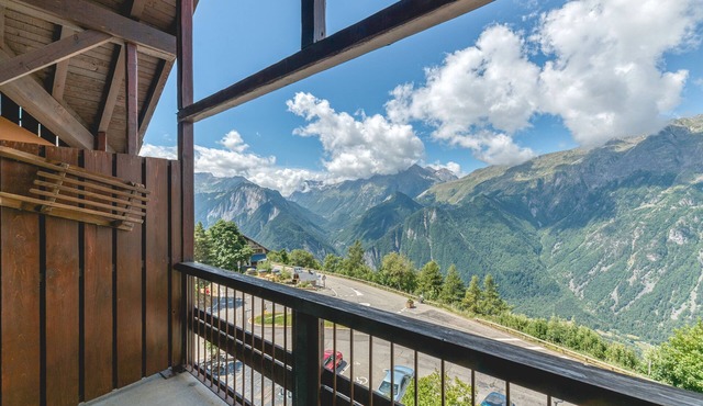 Apartment 'Granges 35' with Mountain View and Balcony