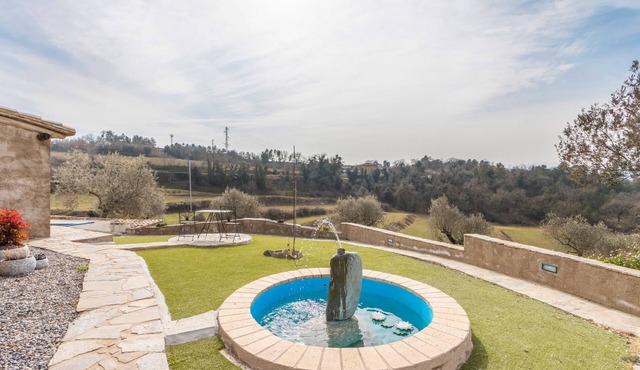 Apartment 'Guarta' with Mountain Views, Shared Pool and Wi-Fi