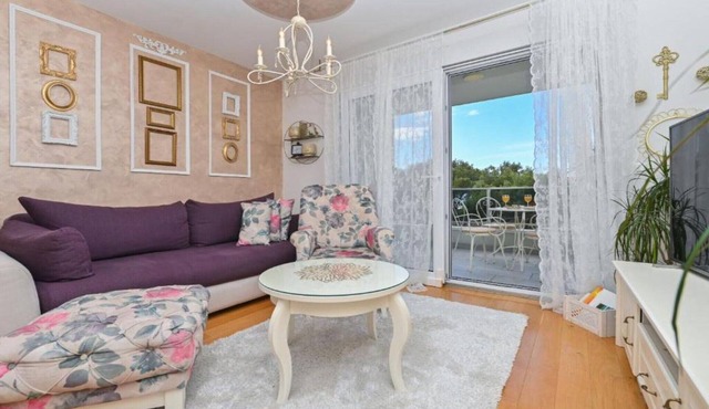 Apartment Hani 2 - Two Bedroom Apartment With Balcony And Sea View