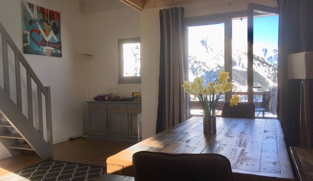 Apartment Harikoa, sleeps 5, next to piste, Col de Merdassier.