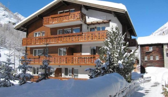 Apartment Haus Adora in Saas-Almagell - 4 persons, 2 bedrooms