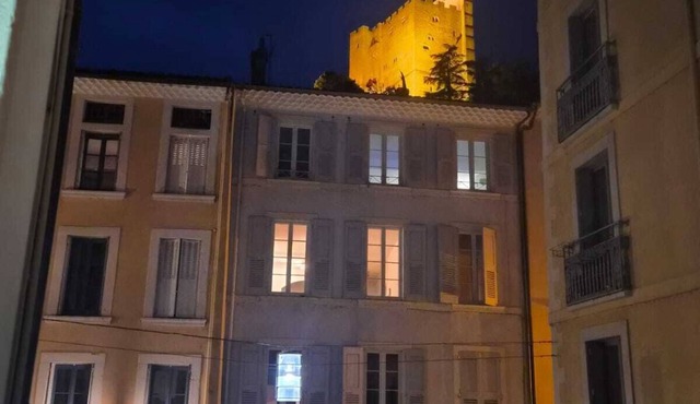 Apartment historic center Crest