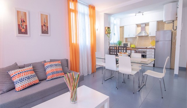 Apartment 'Hogar Vera Orange' with Wi-Fi and Air Conditioning
