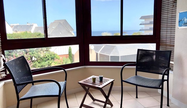 Apartment 'Hortensia By Madame Est Servie' with Sea View, Balcony and Wi-Fi