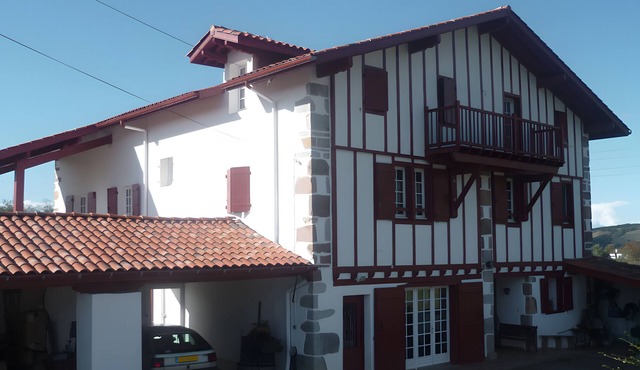 Apartment/House at the Etchechurikoborda Farm