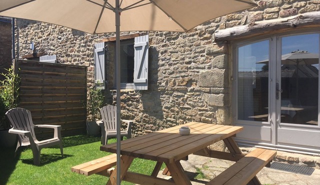 Apartment-House Garden level