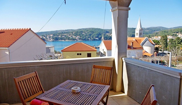 Apartment Mario (46531-A1) - Sumartin - island Brac