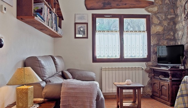 Apartment 'Invernal De Picos' with Mountain View, Private Terrace and Wi-Fi