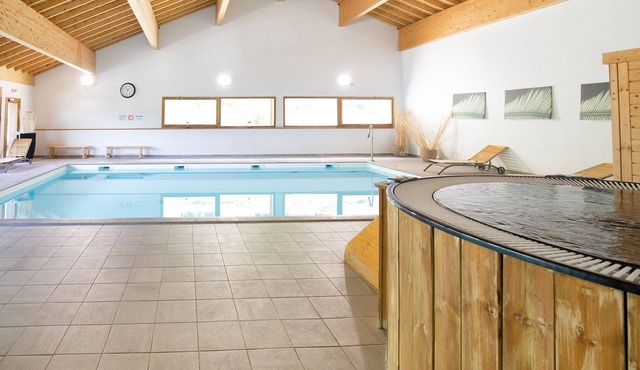 Apartment in 3 Vallées with Pool & Sauna