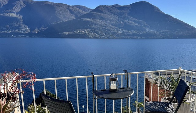 Apartment in a central location with great views, ideal for travelers without a