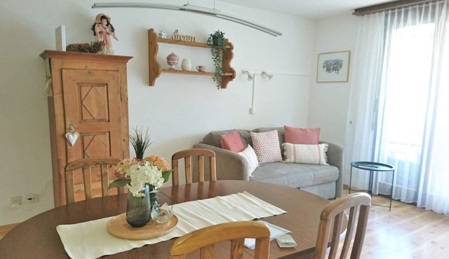 Apartment in a well maintained residence in a central location with indoor pool