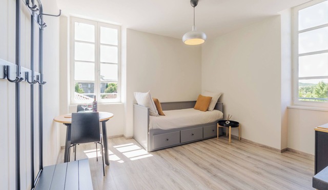 Apartment In A Hotel 'Chatus' with Wi-Fi and Air Conditioning