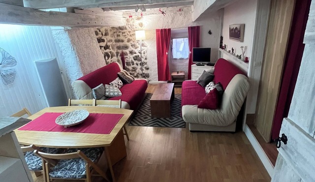 Apartment in a village at the gateway to the Mercantour