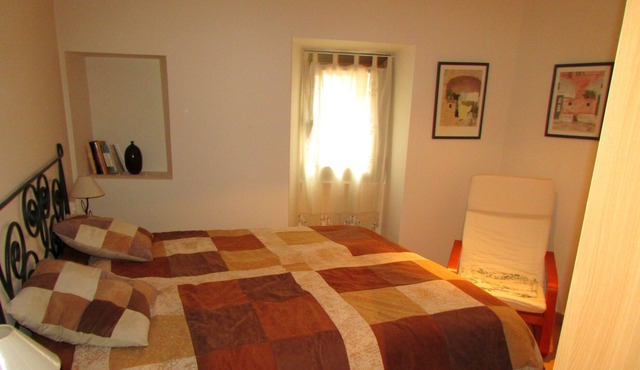 Apartment in a village house, climbing area, natural pools, Cistercian Route