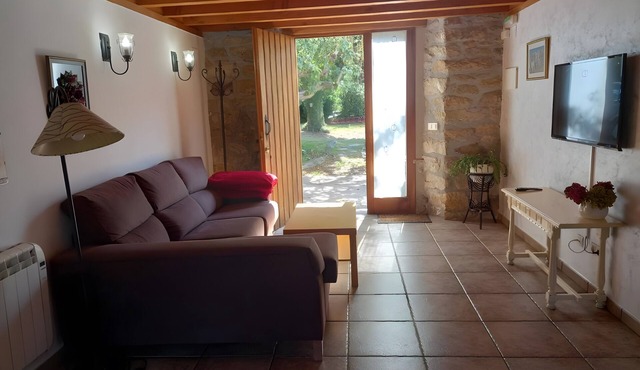 Apartment in Alsasua with Shared Pool, Wi-Fi and Air Conditioning