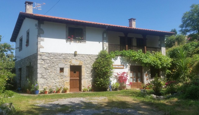 Apartment in Asturian country house, close to beach
