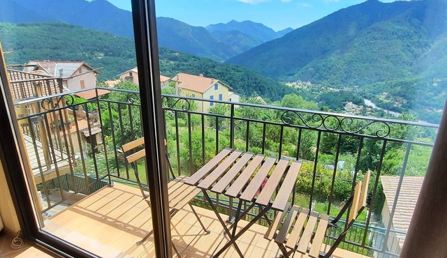 apartment in belvedere with a breathtaking view over the valley