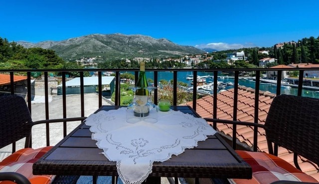 Apartment in Cavtat with Seaview, Balcony, Air condition, WIFI (3686-2)