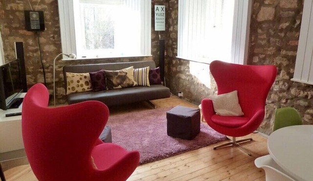 Apartment In Central Edinburgh, Scotland, In The Picturesque Dean Village