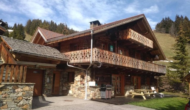 Apartment in chalet at les saisies center