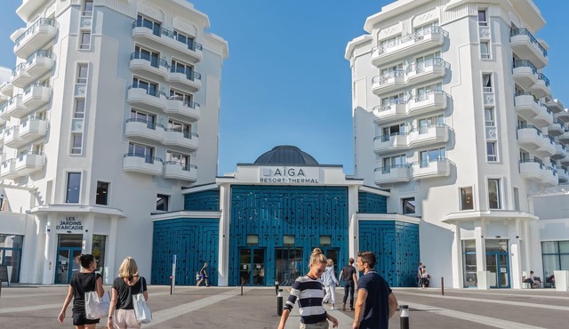 Apartment in Châtel-Guyon with Thermal Spa