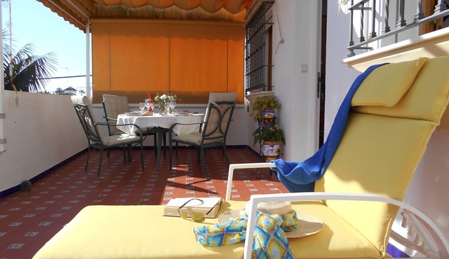 APARTMENT IN CHIPIONA (Costa de la Luz) SPAIN. GARAGE. WIRELESS. AIR CONDITIONER