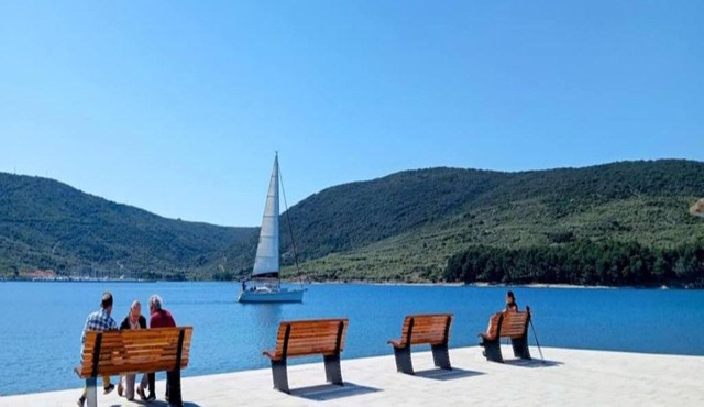 Apartment in Cres Near Old Town & Beach