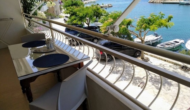 Apartment in Drašnice with Seaview, Balcony, Air condition, WIFI (3586-2)