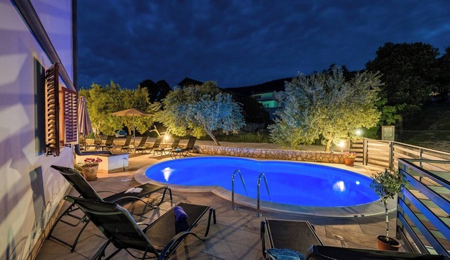 Apartment in Drenje near Jadrena Beach