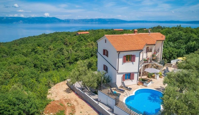 Apartment in Drenje with Stunning Sea View