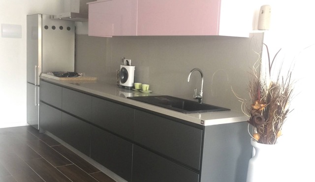 Apartment in the old part of the city, 320 meters from the beach.