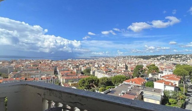 Apartment in exceptional Nice palace