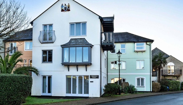 Apartment in Falmouth near Beaches & Harbour