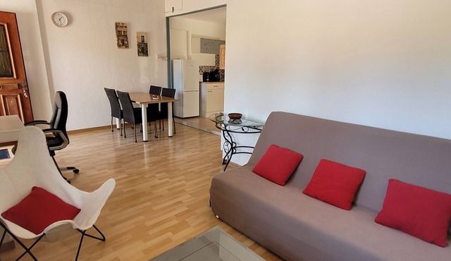 Apartment in a villa in the heart of Provenc!