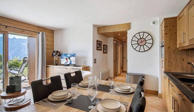 Apartment in Bisanne 1500, 6 people, parking included