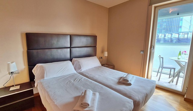 Apartment in Front of Fira Gran Via