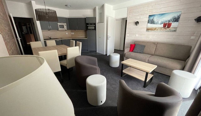 Apartment in Gourette - 8 ppl, pool, pets allowed