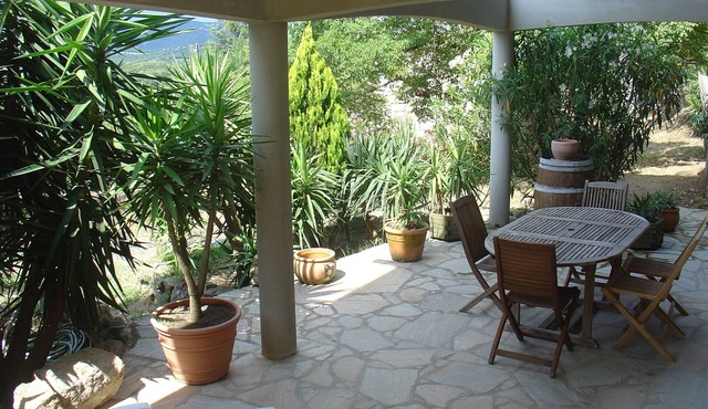 APARTMENT IN HOUSE FIGARI