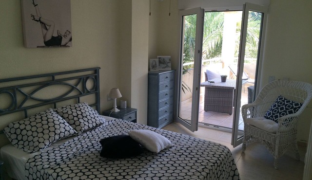 Apartment in Las Marinas, Denia, 3 bedrooms, 2 bathrooms, pool, 250 from beach