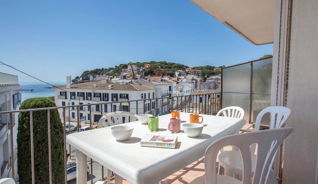 Apartment in Llafranc by the Sandy Beach