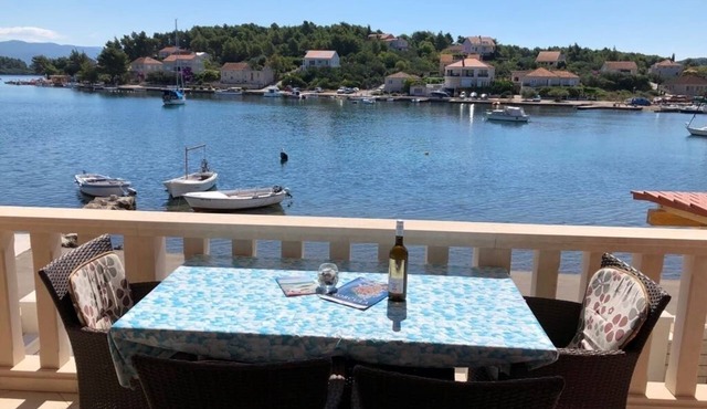 Apartment in Lumbarda with Seaview, Terrace, Air condition, WIFI (128-1)